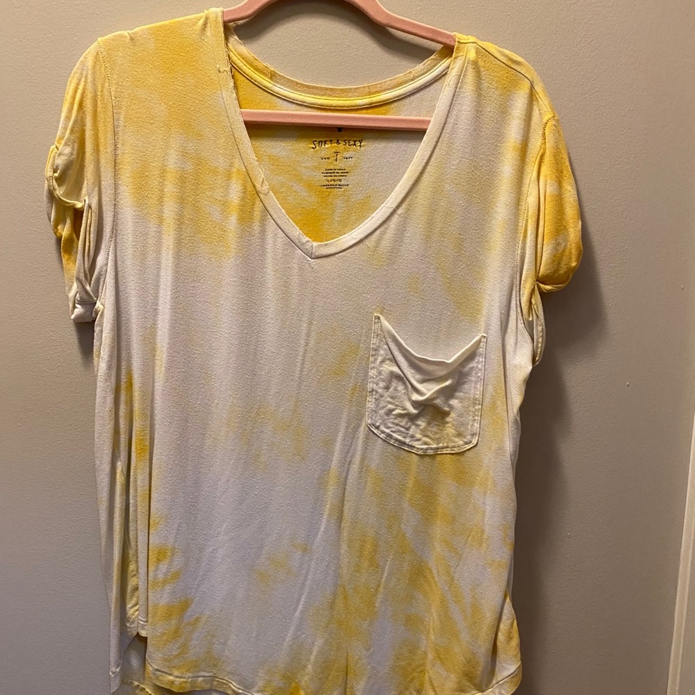 Cute v neck!